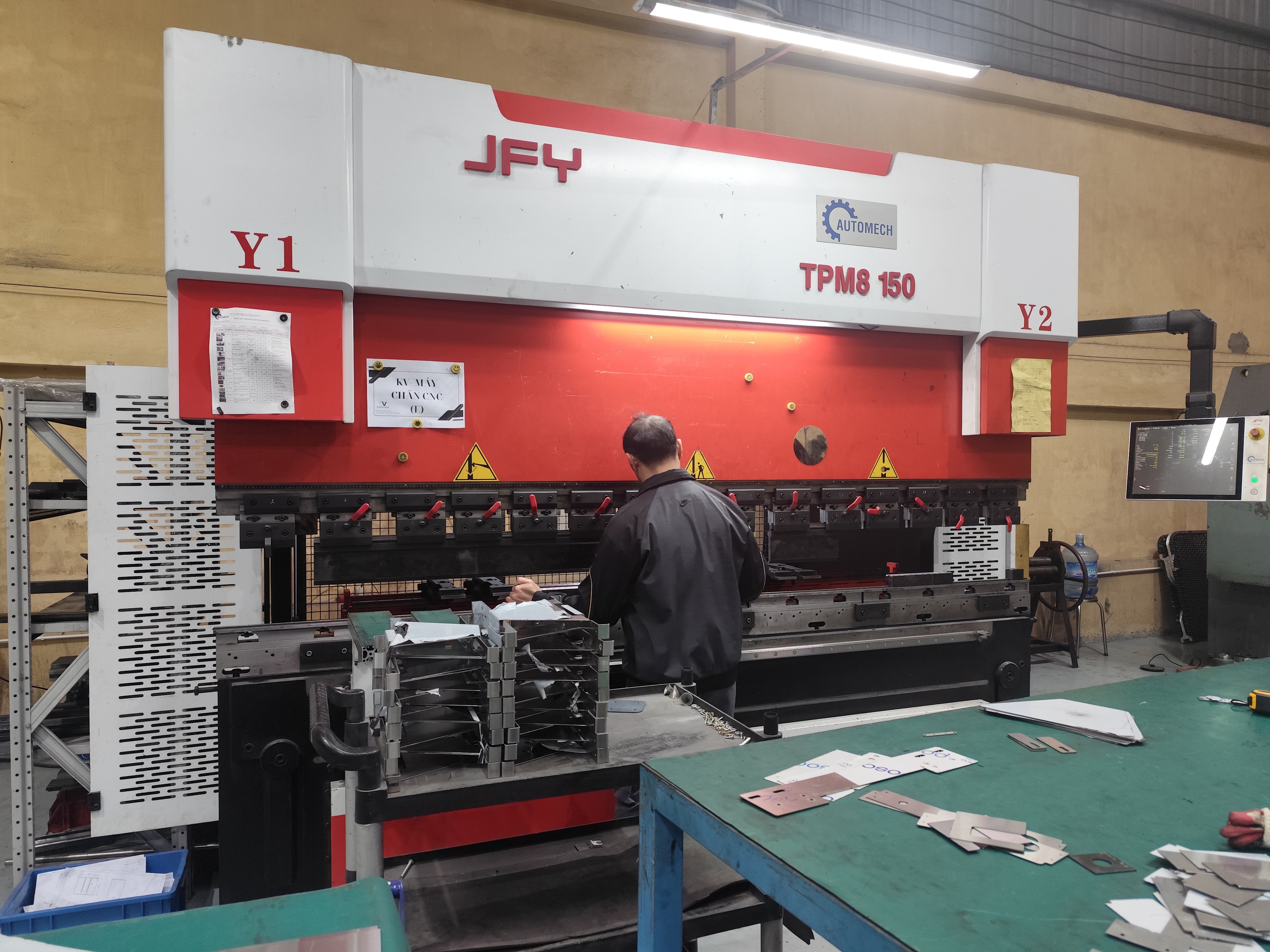 Bending machine